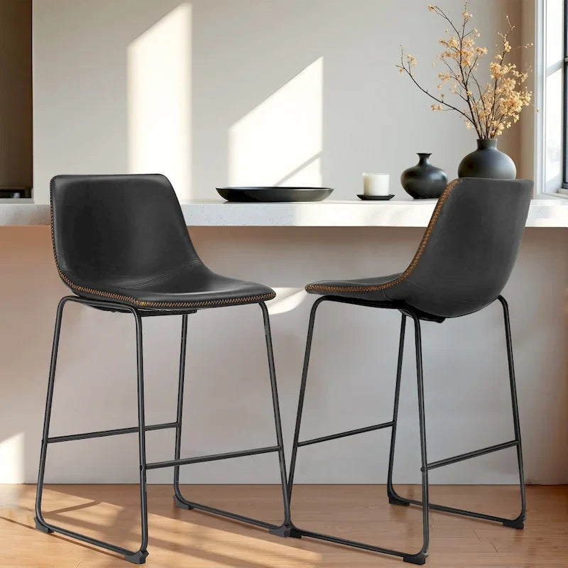 Tabourets de bar classiques en similicuir de 66 cm (hauteur comptoir) avec dossier et pieds en métal