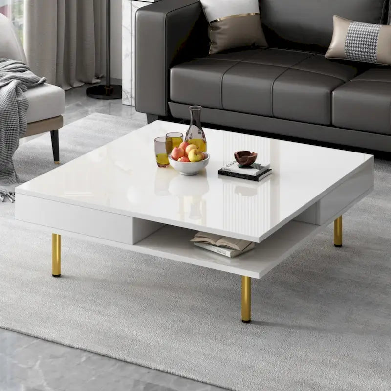 Table basse exquise laquée à pieds dorés
