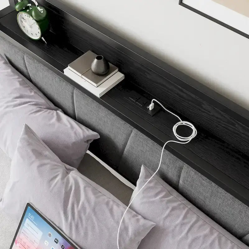 Lit plateforme Queen Size avec tête de lit de rangement, station de charge et ports USB